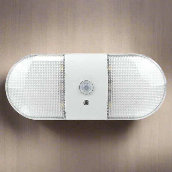 Omni Battery Powered 6 LED Motion Activated Wireless Light