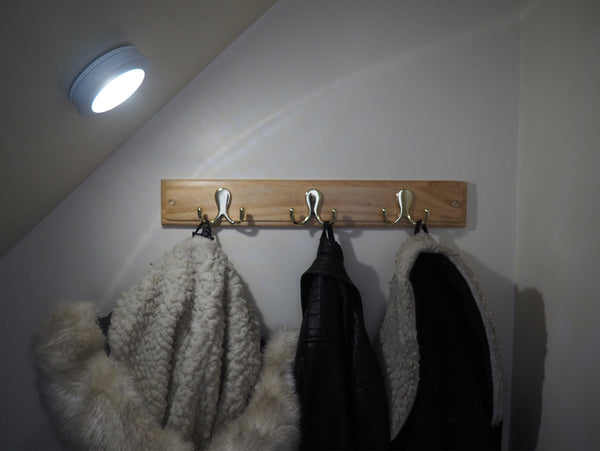 Omni Battery Powered Medium LED Tap Light